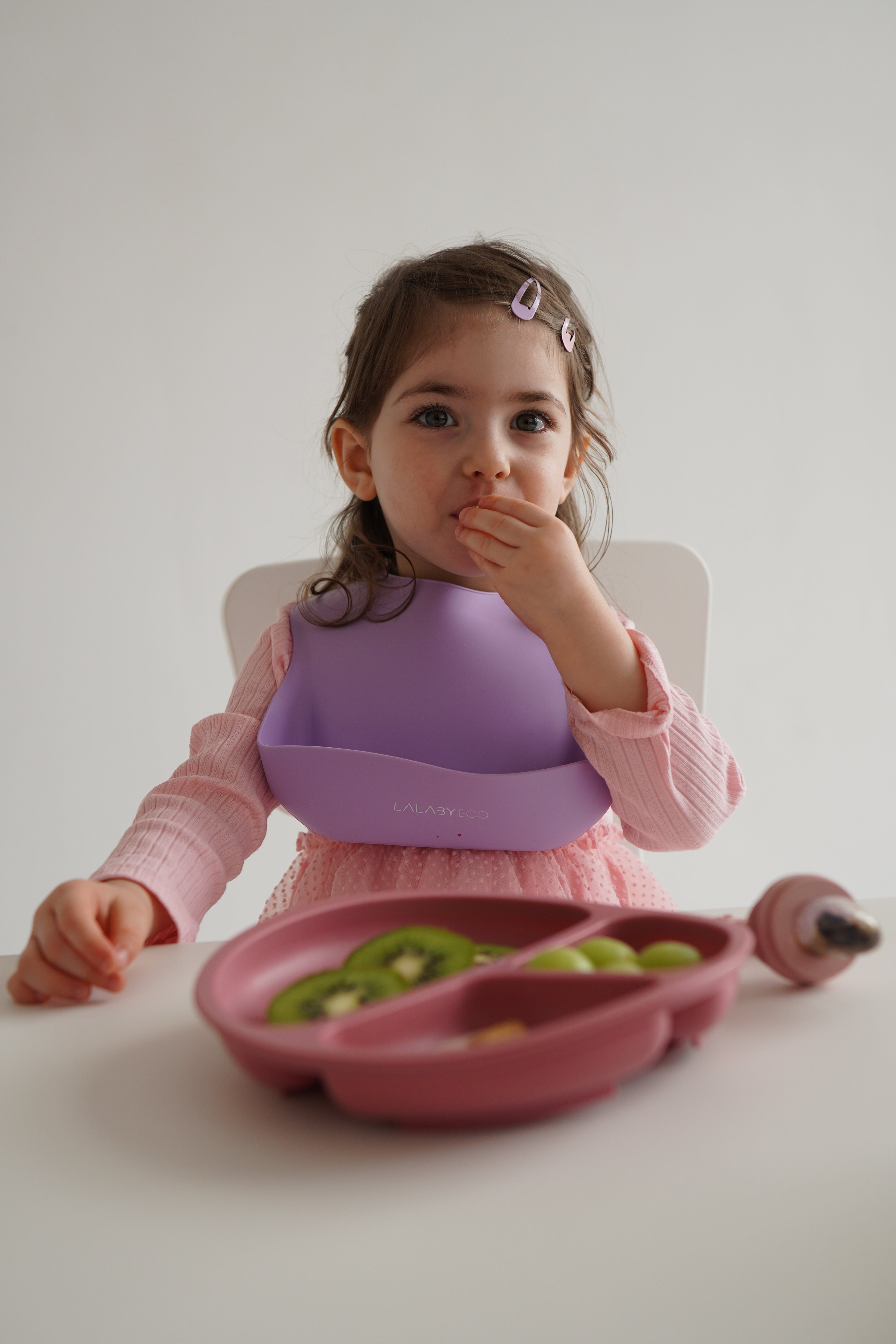 Lalaby Soft Bib – Silikonlätzchen mit Tasche