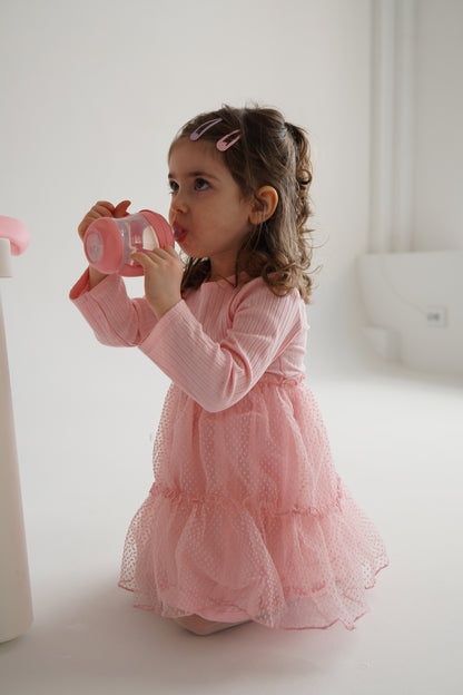 Lalaby Sippy Cup – Ein auslaufsicherer Becher mit ergonomischen Griffen