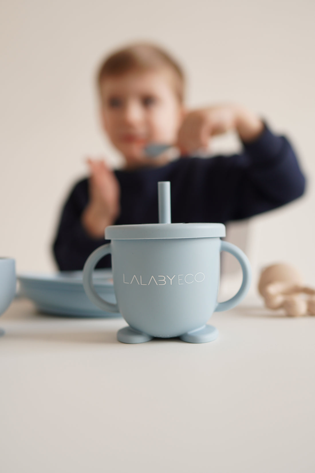 Lalaby Soft Cup – Auslaufsicherer Becher mit ergonomischem Griff