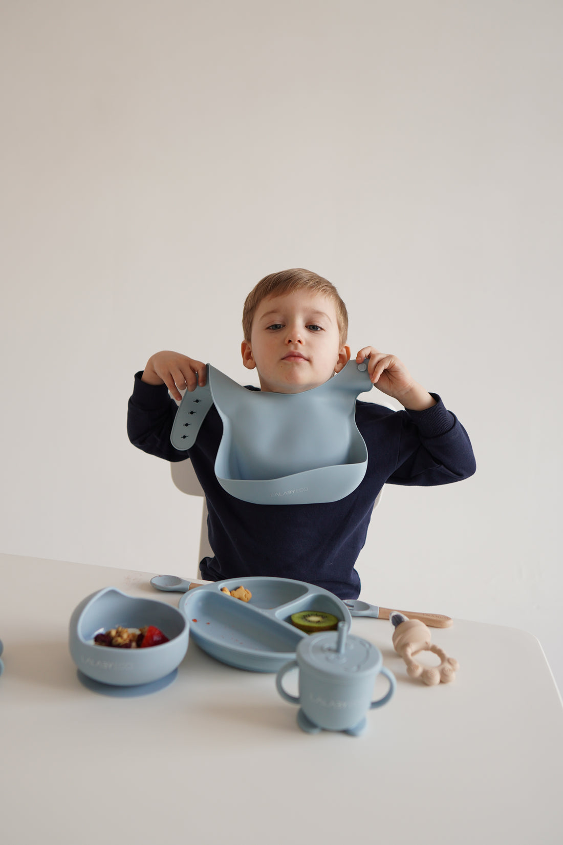 Lalaby Soft Bib – Silikonlätzchen mit Tasche 